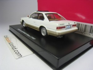NISSAN LEOPARD ULTIMA 1988 1/43 DISM (WHITE)