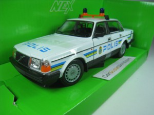 VOLVO 240 GL 1986 POLIS SWEDEN POLICE 1/24 WELLY