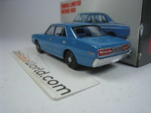 NISSAN CEDRIC STANDARD 1968 1/64 TOMICA LIMITED EDITION (BLUE)