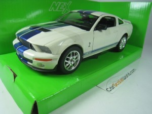 SHELBY GT500 2007 1/24 WELLY (WHITE/BLUE STRIPES)